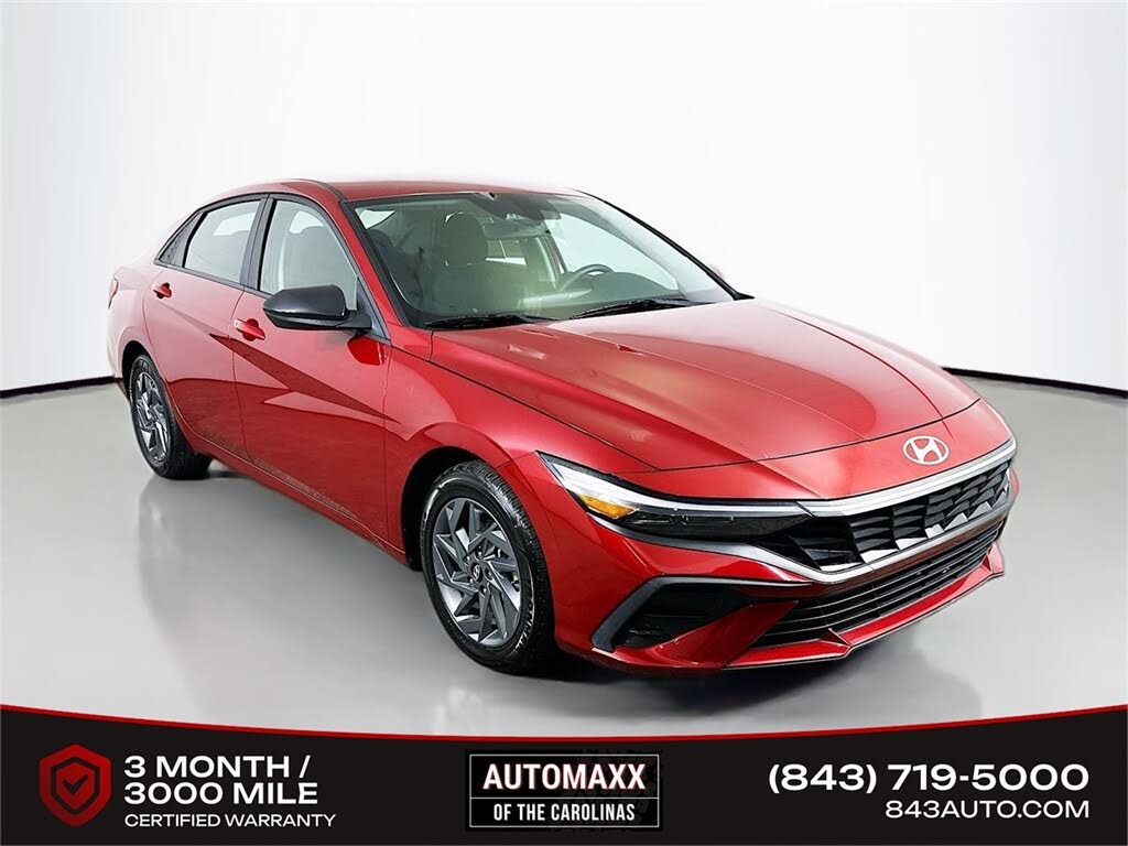 2024 Hyundai Elantra SEL FWD