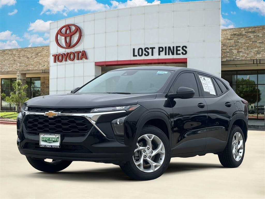 2025 Chevrolet Trax LS FWD