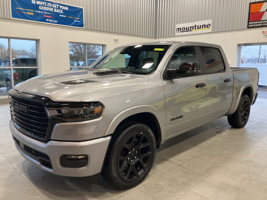 2025 RAM 1500 Laramie Crew Cab 4WD