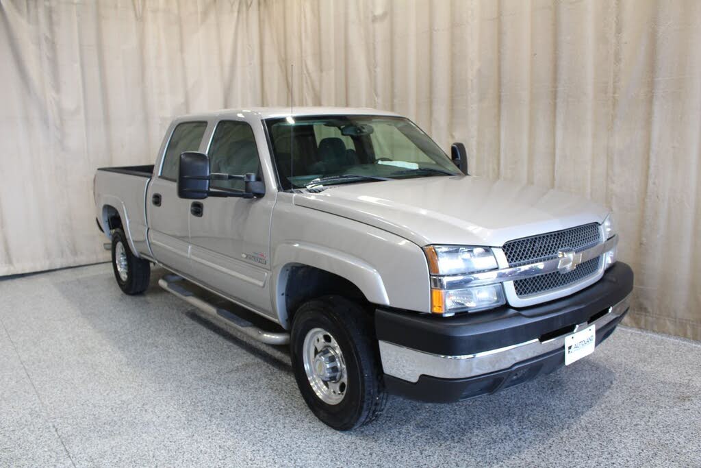 2004 Chevrolet Silverado 2500HD LS Crew Cab 4WD