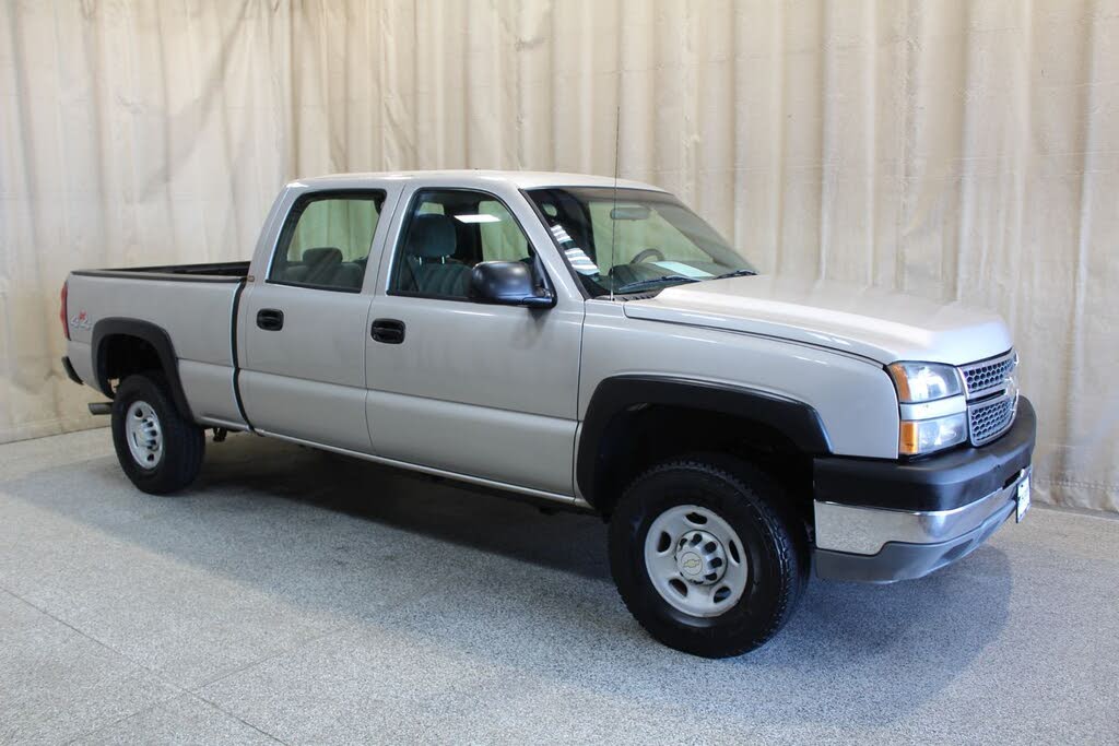 2005 Chevrolet Silverado 2500HD Work Truck Crew Cab 4WD