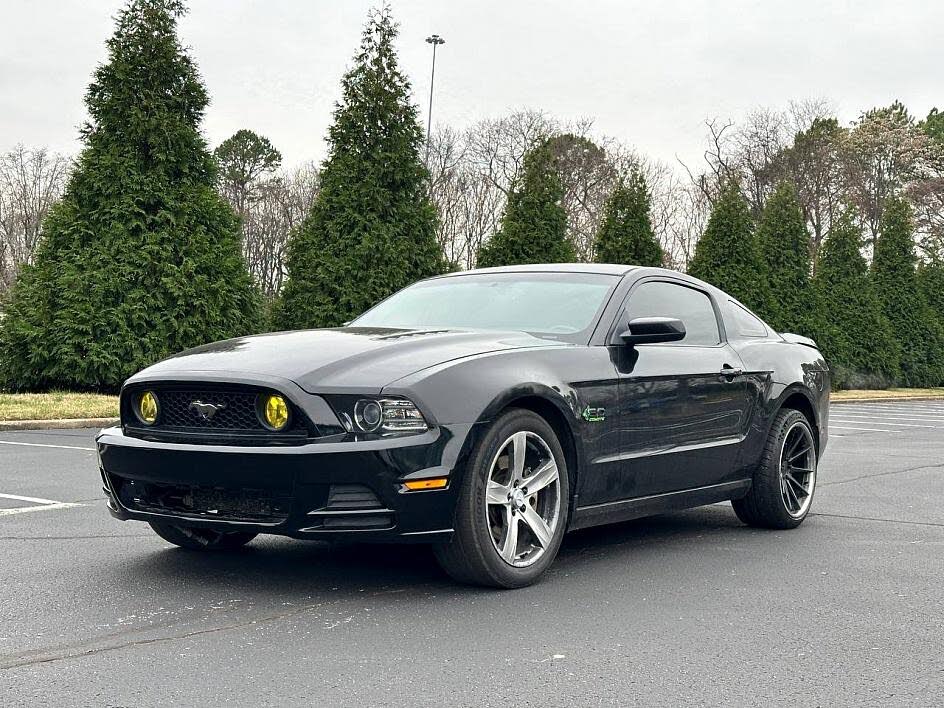 2013 Ford Mustang GT Coupe RWD