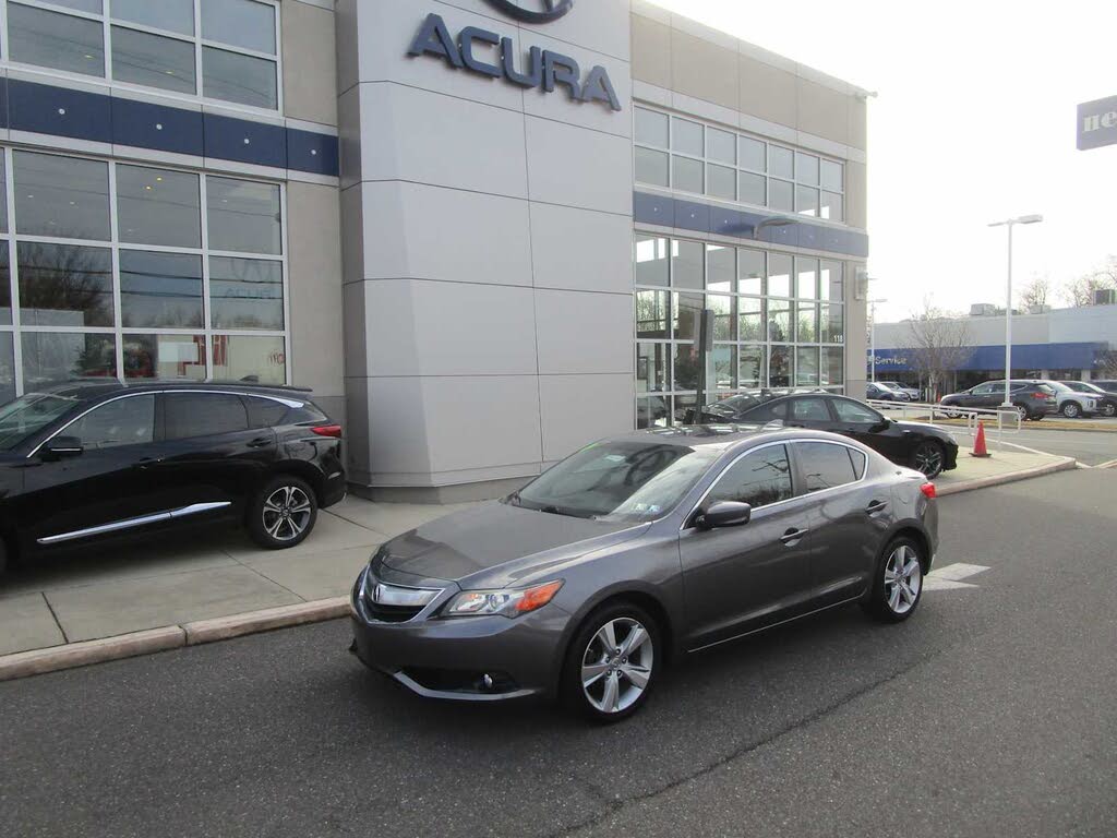 2015 Acura ILX 2.0L FWD with Premium Package