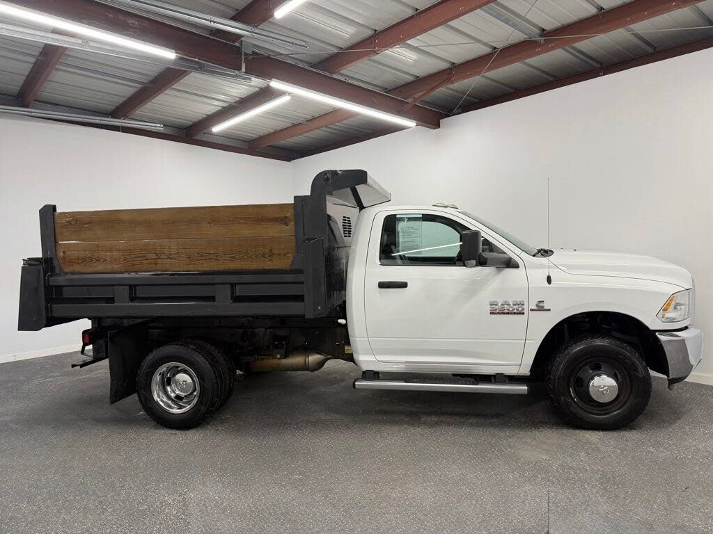 2018 RAM 3500 Chassis Tradesman 4WD