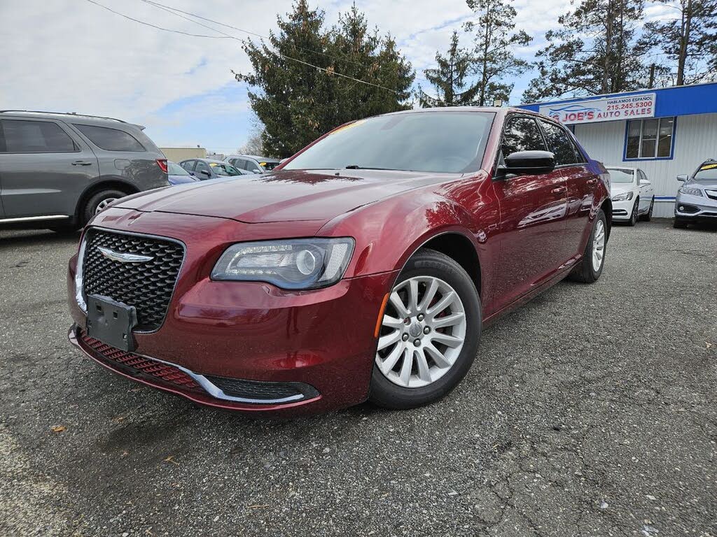 2019 Chrysler 300 Touring RWD