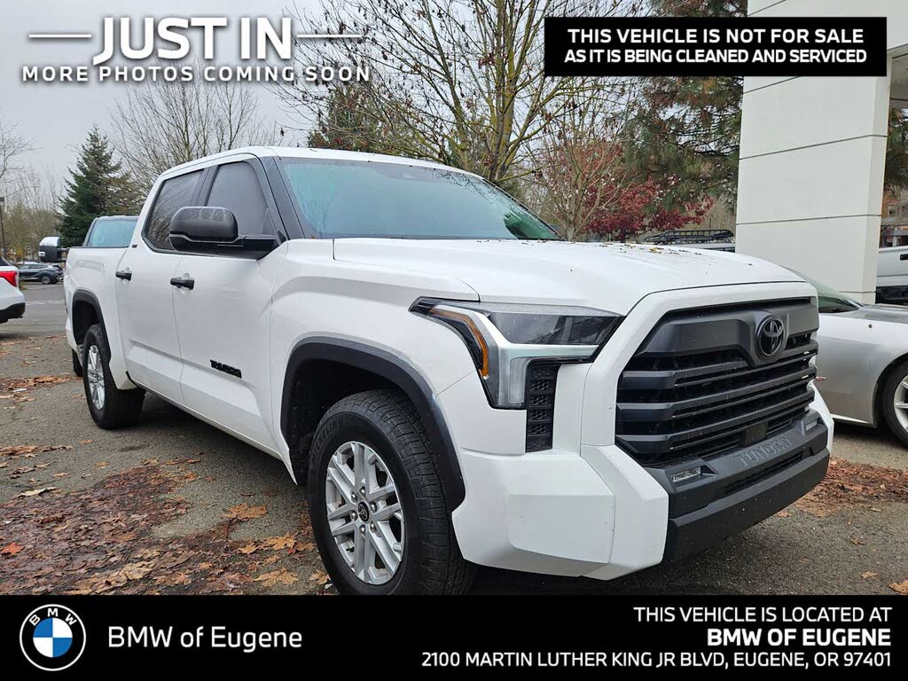 2022 Toyota Tundra SR5 CrewMax Cab RWD