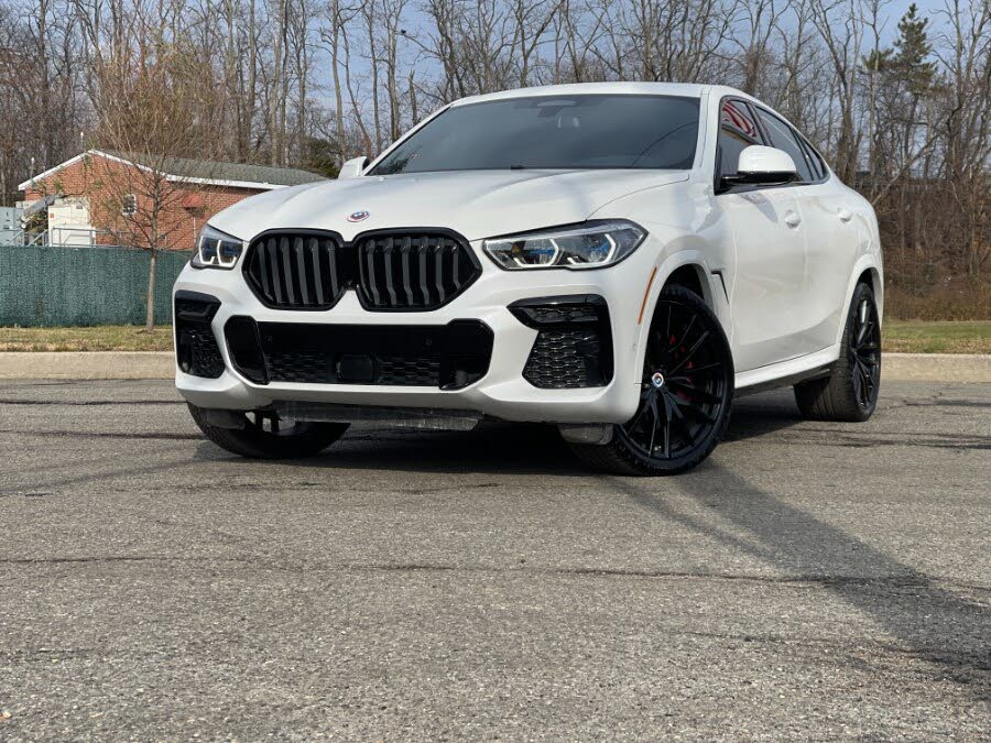2023 BMW X6 M50i AWD
