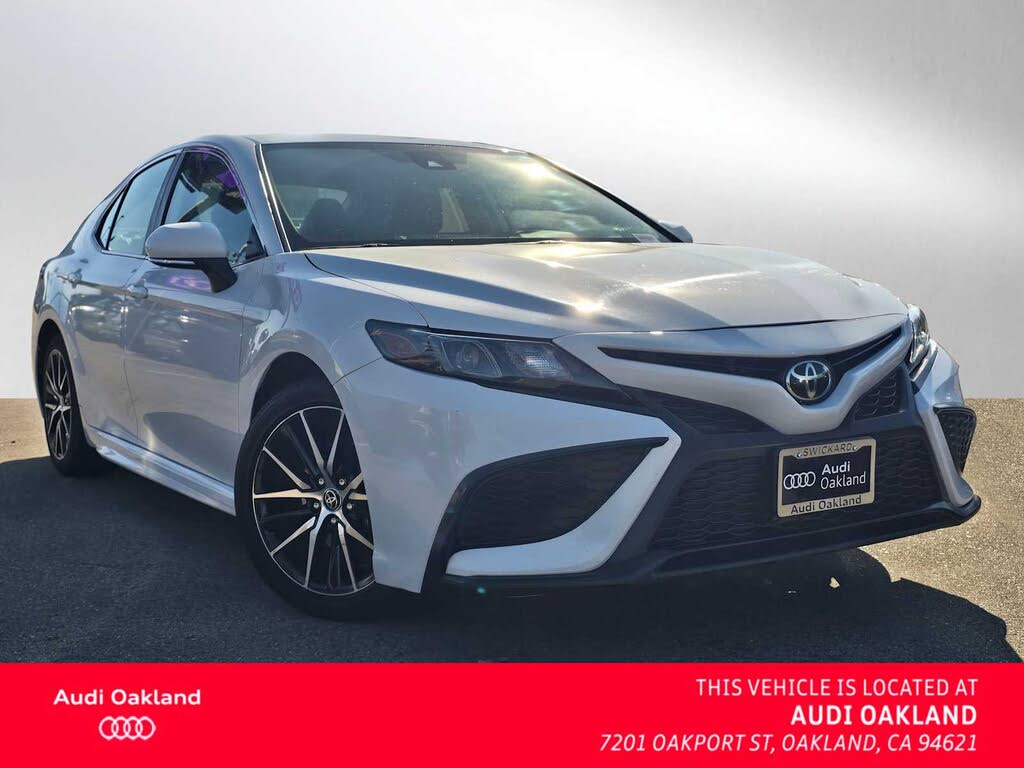 2023 Toyota Camry SE FWD