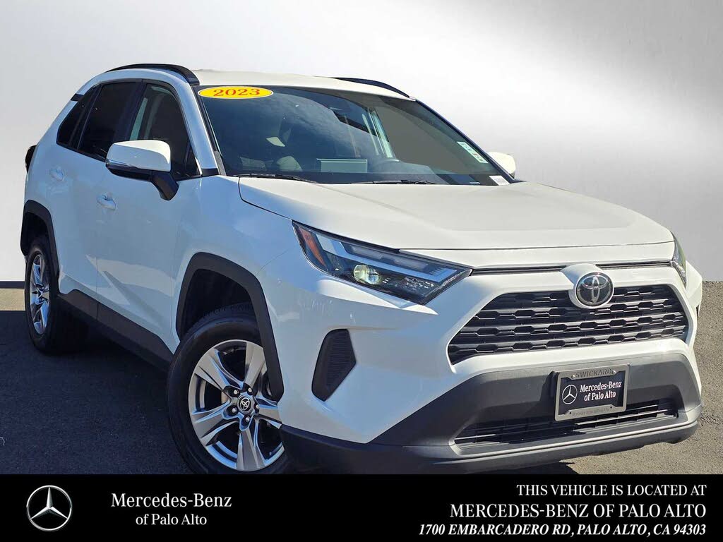 2023 Toyota RAV4 XLE FWD