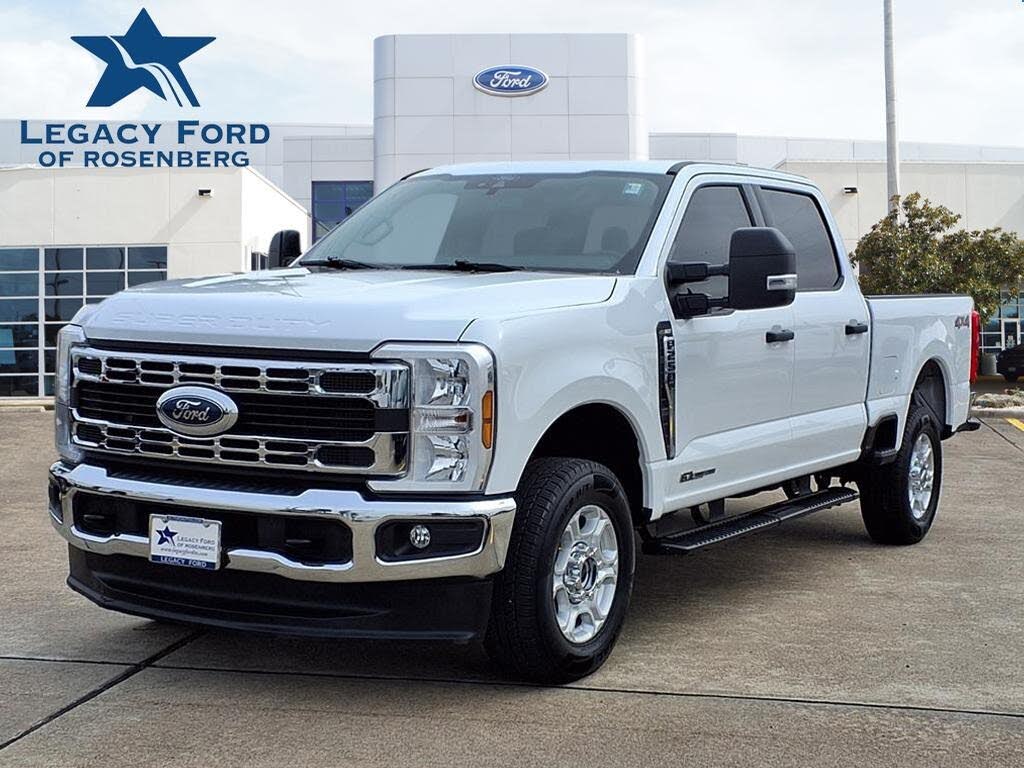 2025 Ford F-250 Super Duty XLT Crew Cab 4WD