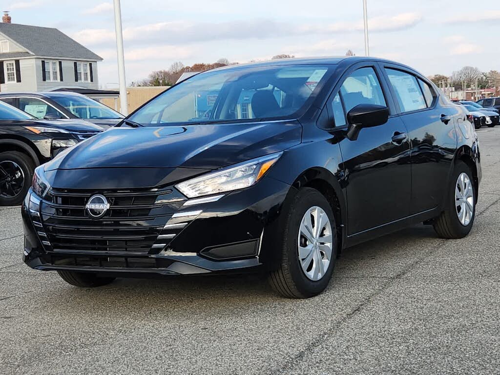 2025 Nissan Versa S FWD