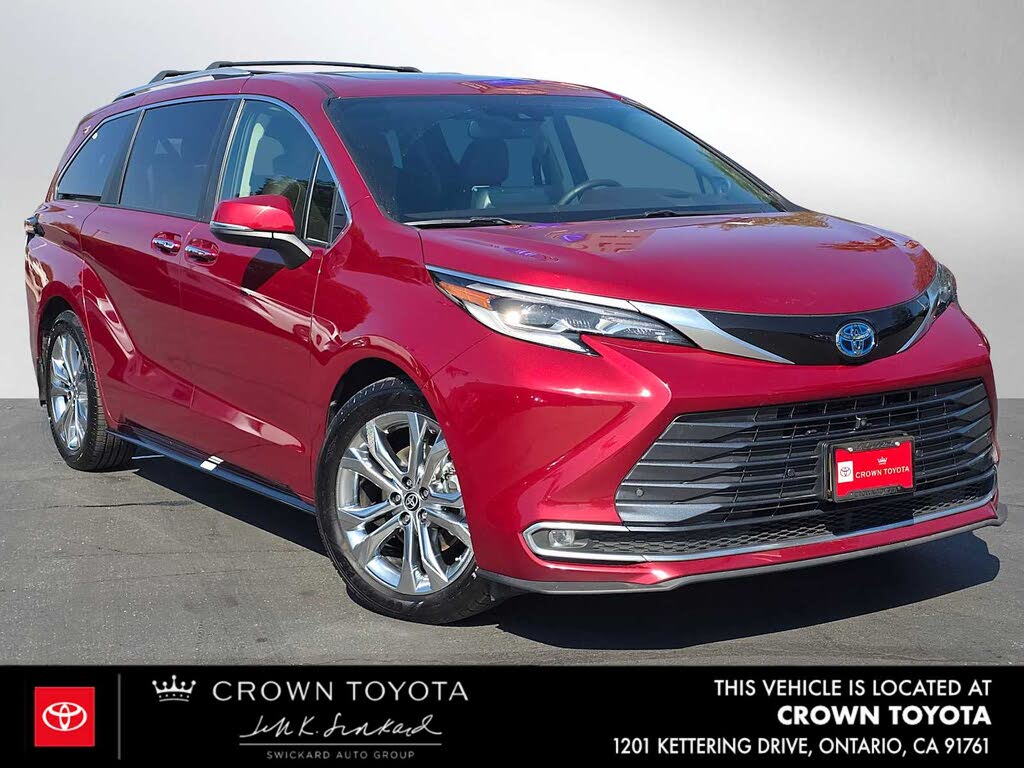 2022 Toyota Sienna Platinum 7-Passenger FWD