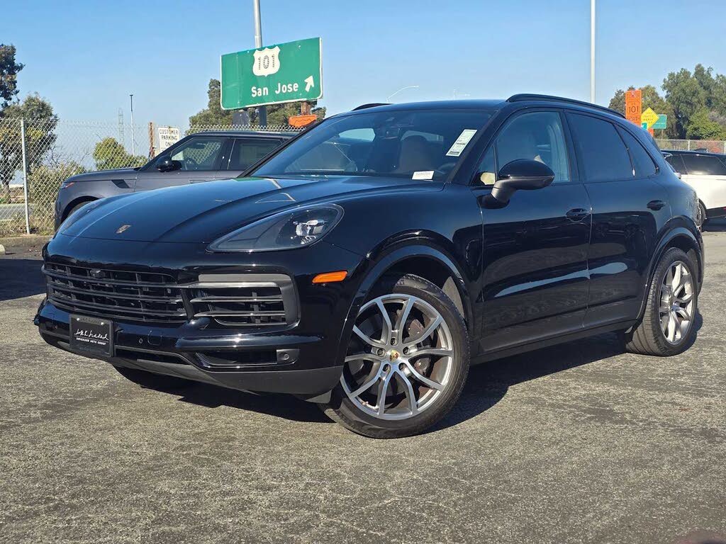 2023 Porsche Cayenne Platinum Edition AWD