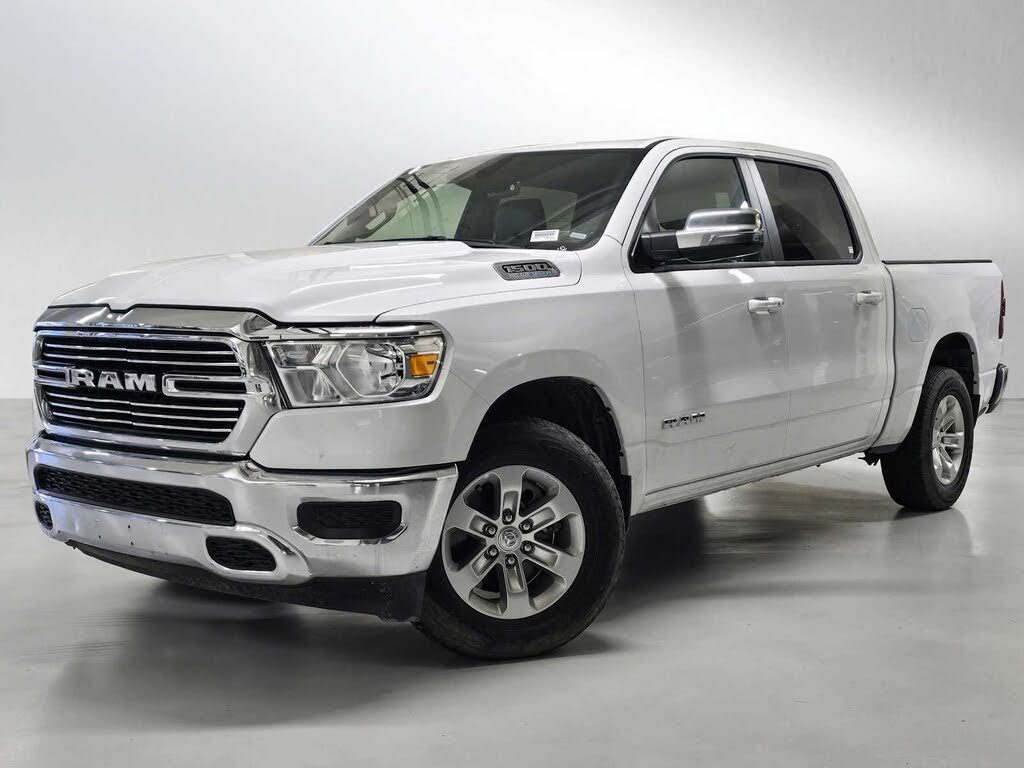 2024 RAM 1500 Laramie Crew Cab 4WD