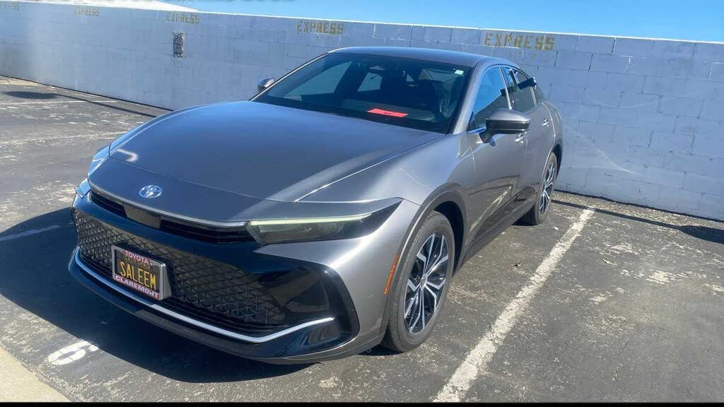 2024 Toyota Crown XLE AWD