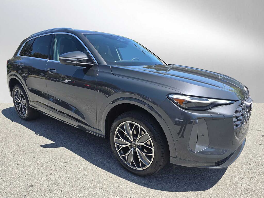 2025 Audi Q5 quattro Premium Plus 40 TFSI