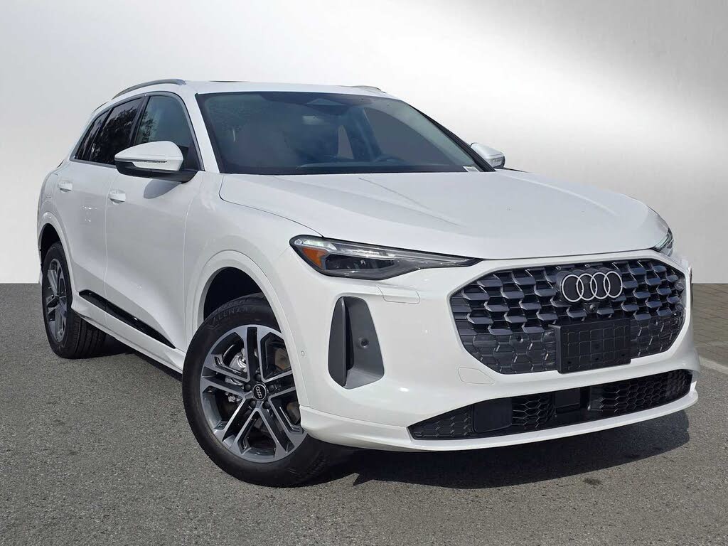 2025 Audi Q5 quattro Premium Plus 40 TFSI