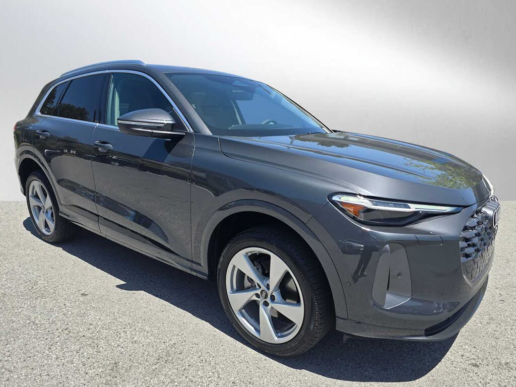 2025 Audi Q5 quattro Premium Plus 40 TFSI