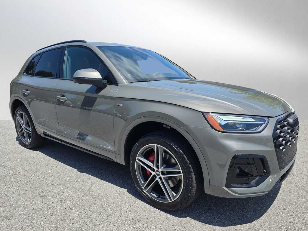 2025 Audi Q5 Hybrid Plug-in e quattro Premium Plus S Line  55 TFSI AWD