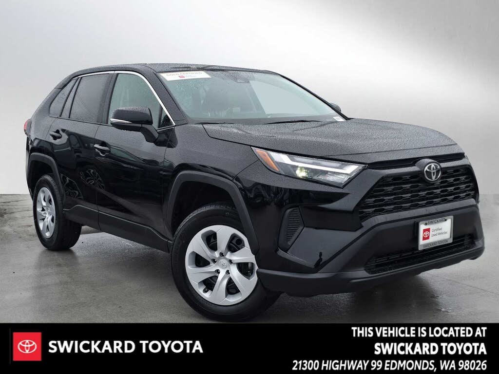 2025 Toyota RAV4 LE FWD