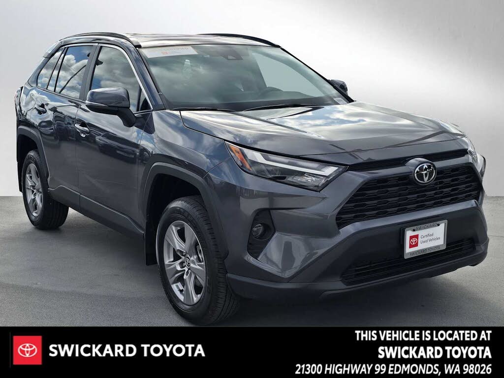 2025 Toyota RAV4 XLE FWD