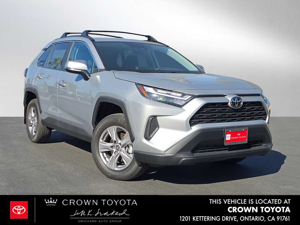 2025 Toyota RAV4 XLE FWD
