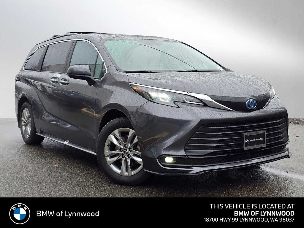 2025 Toyota Sienna XLE 7-Passenger AWD
