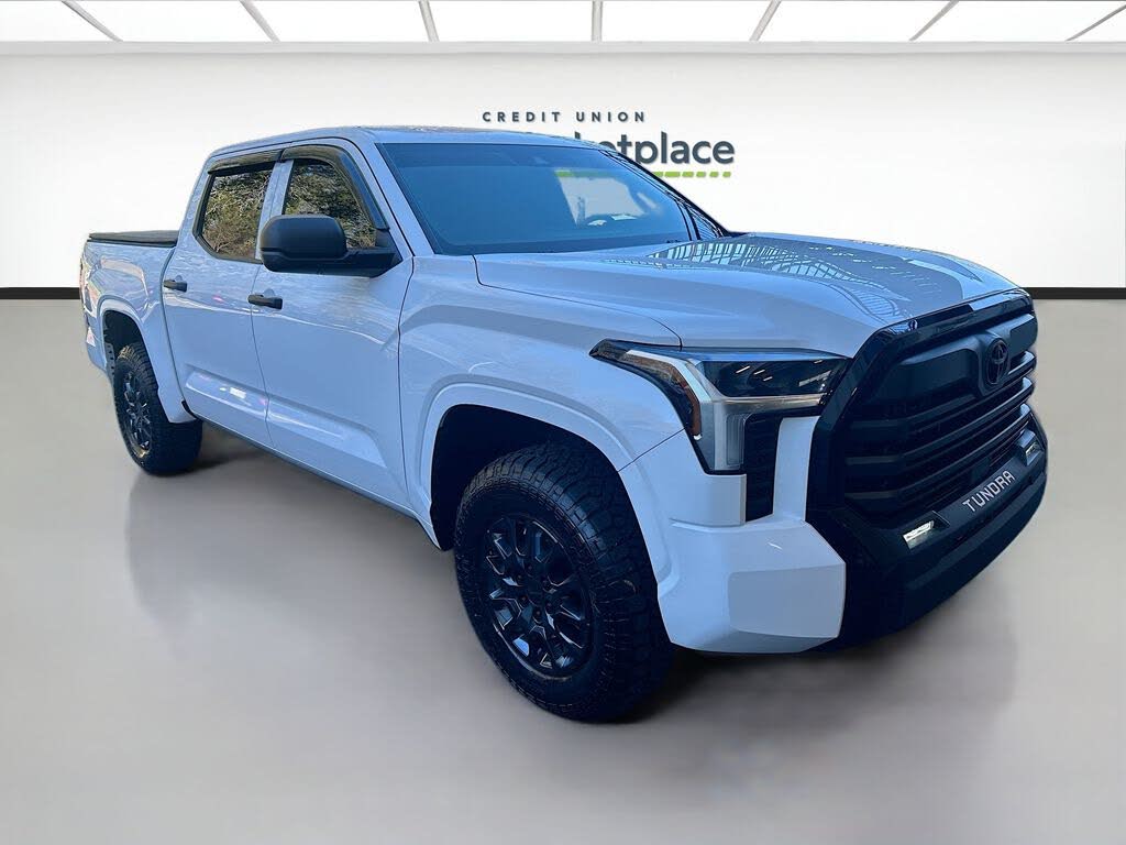 2025 Toyota Tundra SR CrewMax Cab 4WD