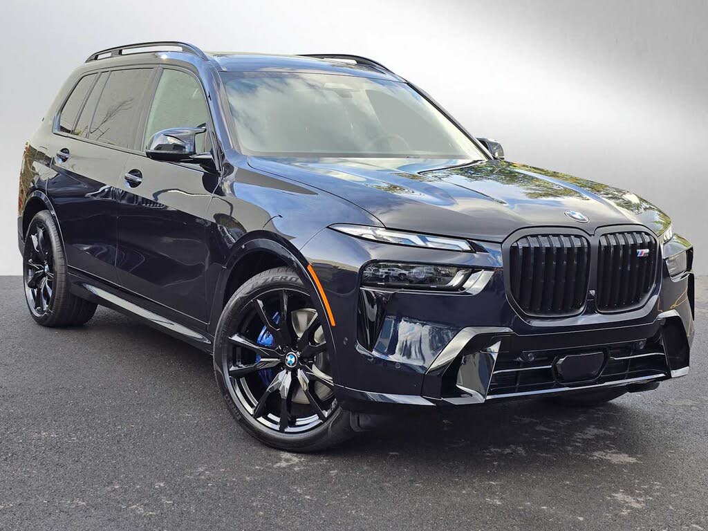 2026 BMW X7 M60i AWD