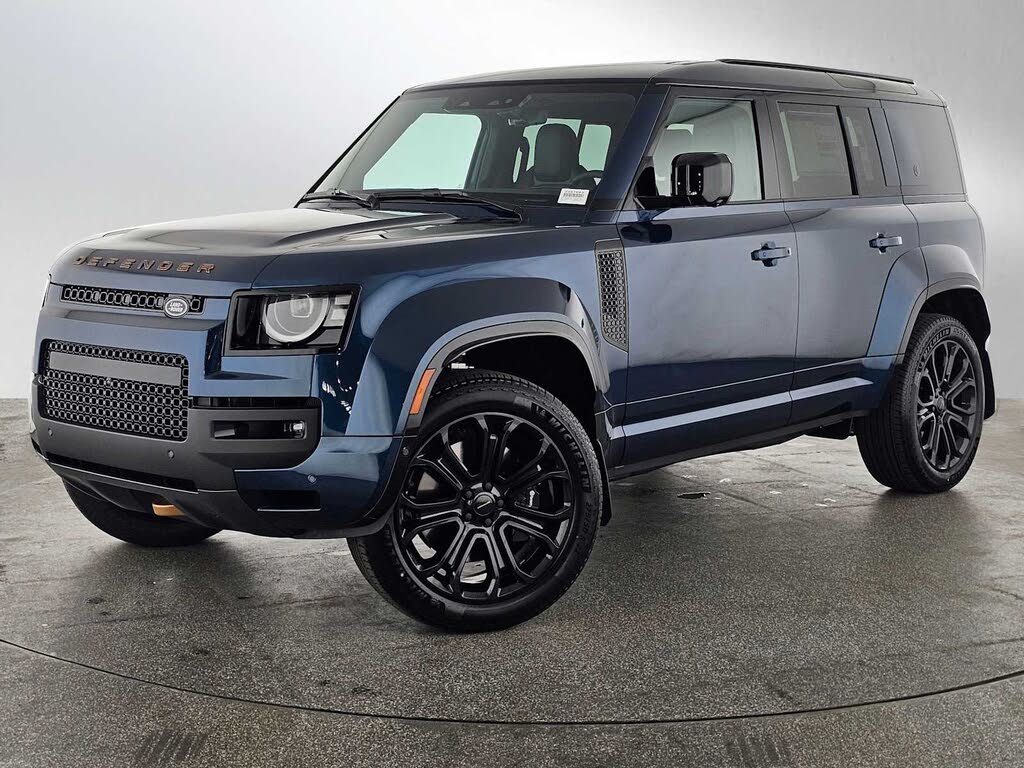 2026 Land Rover Defender 110 P635 OCTA AWD