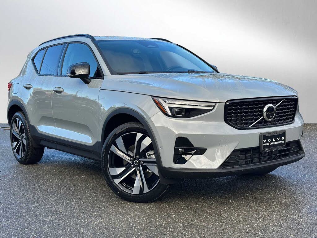 2026 Volvo XC40 B5 Ultra AWD