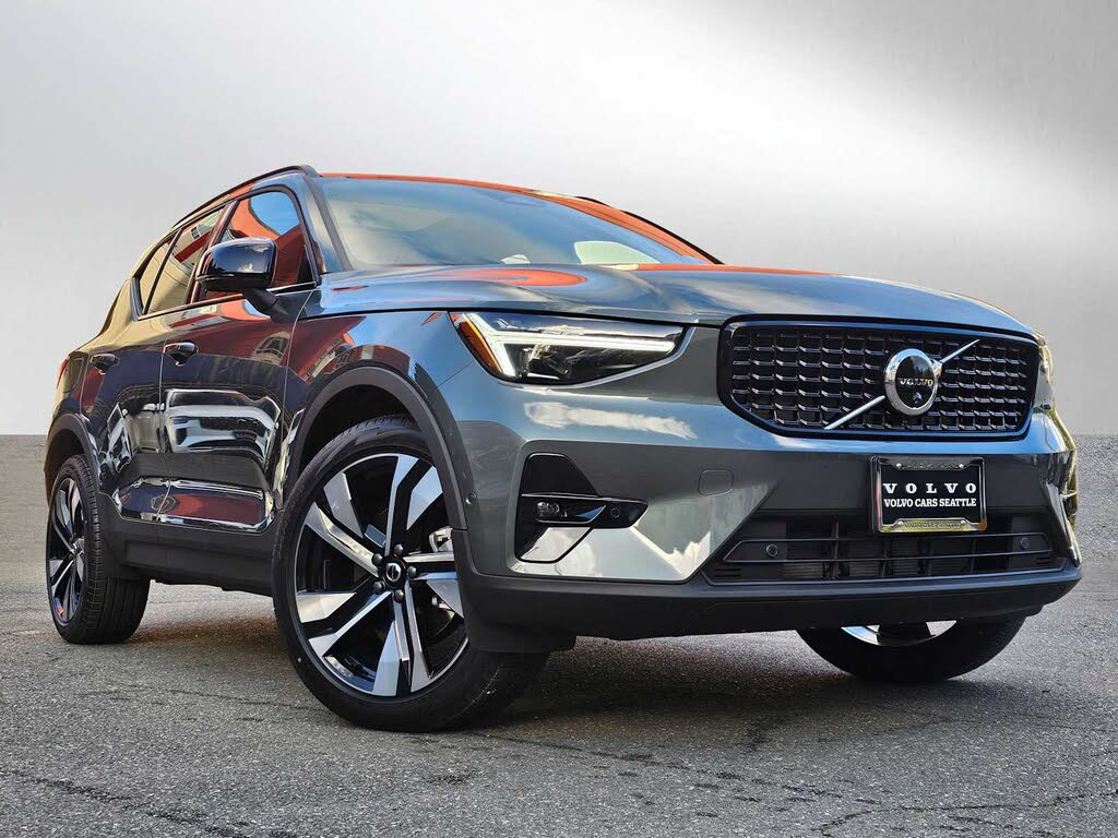 2026 Volvo XC40 B5 Ultra AWD