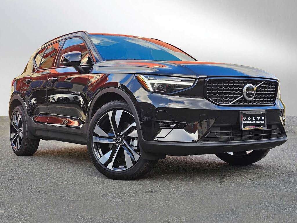 2026 Volvo XC40 B5 Ultra AWD