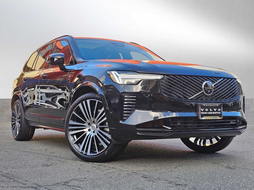2026 Volvo XC90 B6 Ultra Dark 7-Passenger AWD