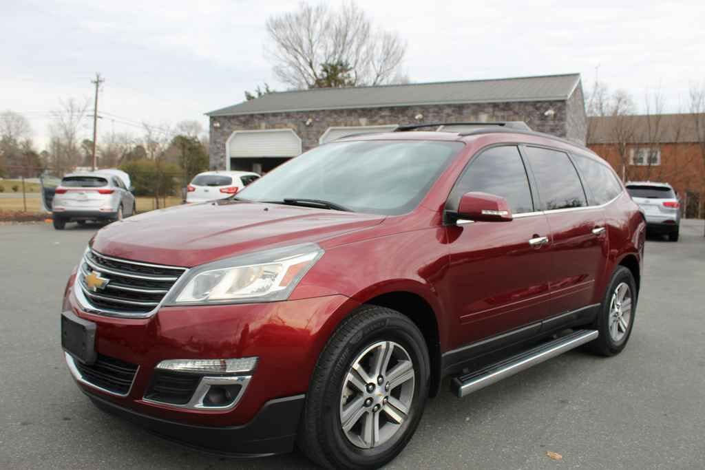 2017 Chevrolet Traverse 2LT AWD
