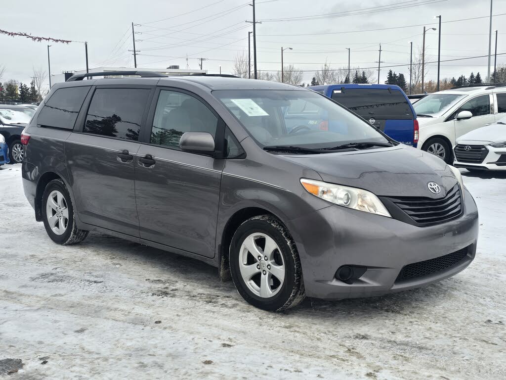 2017 Toyota Sienna L 7-Passenger FWD