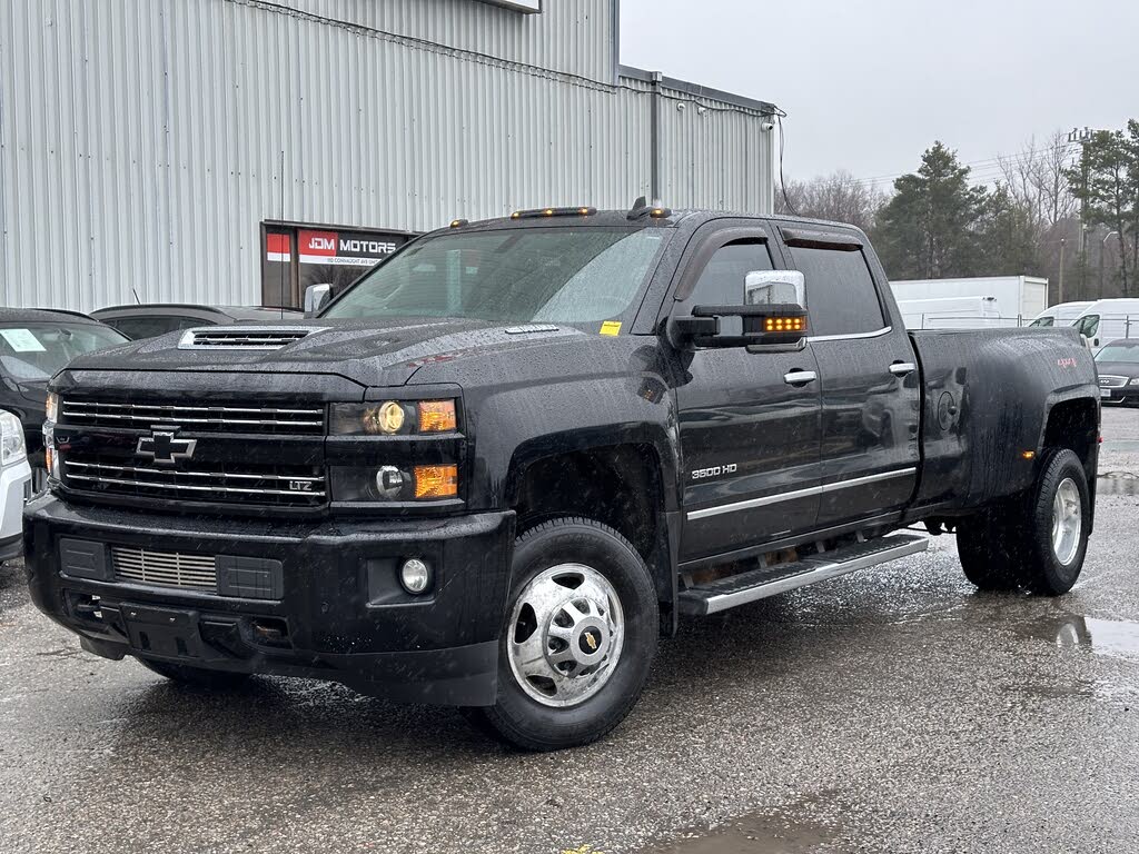 2018 Chevrolet Silverado 3500HD LTZ Crew Cab 4WD