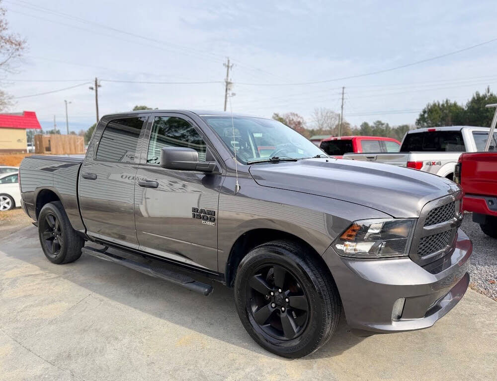 2019 RAM 1500 Classic Express Crew Cab RWD