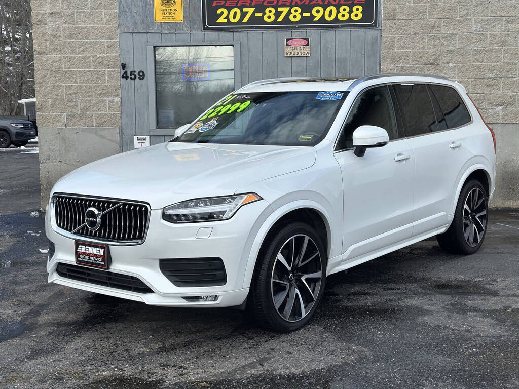 2021 Volvo XC90 T6 Momentum 7-Passenger AWD