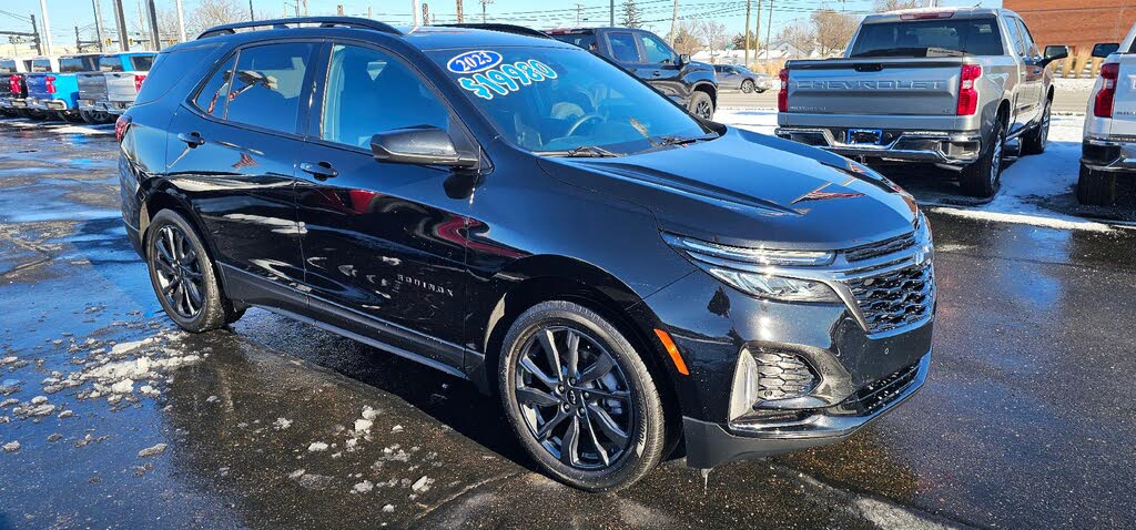2023 Chevrolet Equinox RS with 1RS FWD