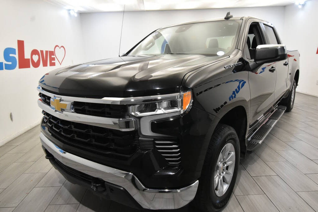 2023 Chevrolet Silverado 1500 LT Crew Cab 4WD