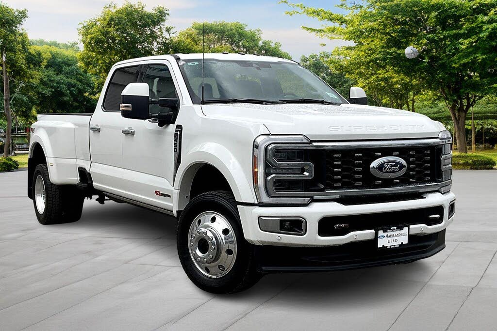 2023 Ford F-450 Super Duty Limited Crew Cab LB DRW 4WD