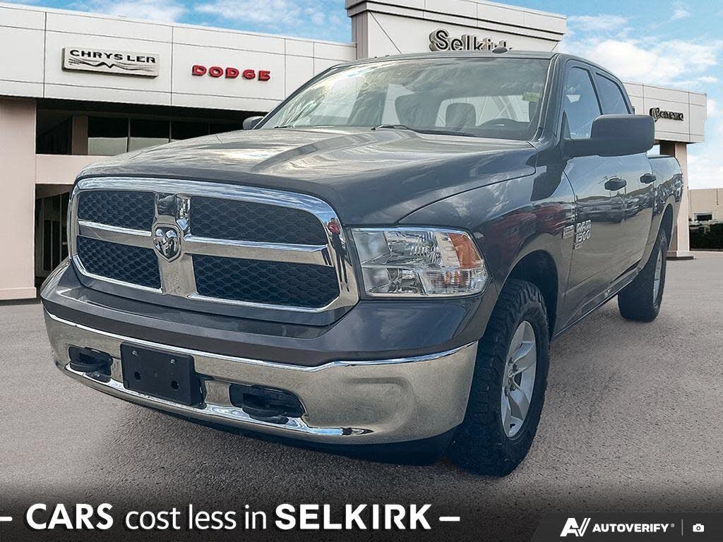 RAM 1500 Classic SLT Crew Cab 4WD 2023