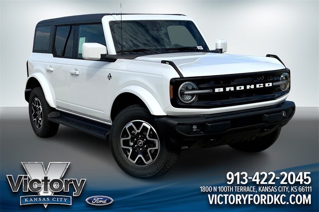 2025 Ford Bronco Outer Banks 4-Door 4WD