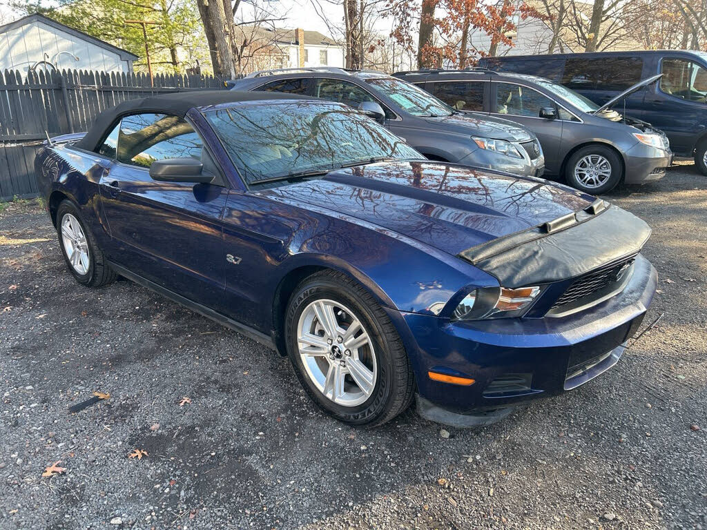2011 Ford Mustang V6 Convertible RWD