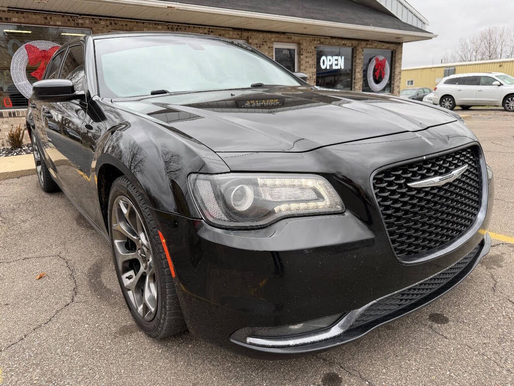 2016 Chrysler 300 S Alloy Edition RWD