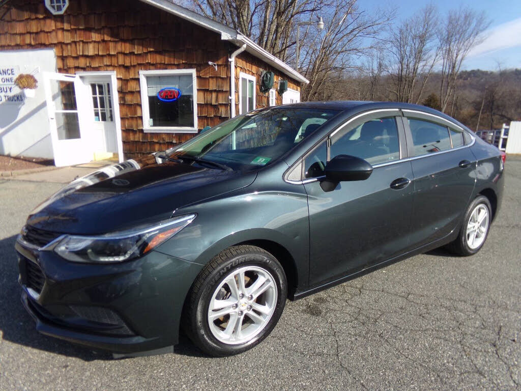 2017 Chevrolet Cruze LT Sedan FWD
