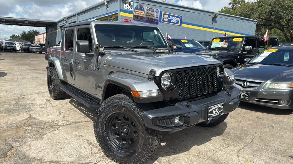 2021 Jeep Gladiator Willys Sport Crew Cab 4WD