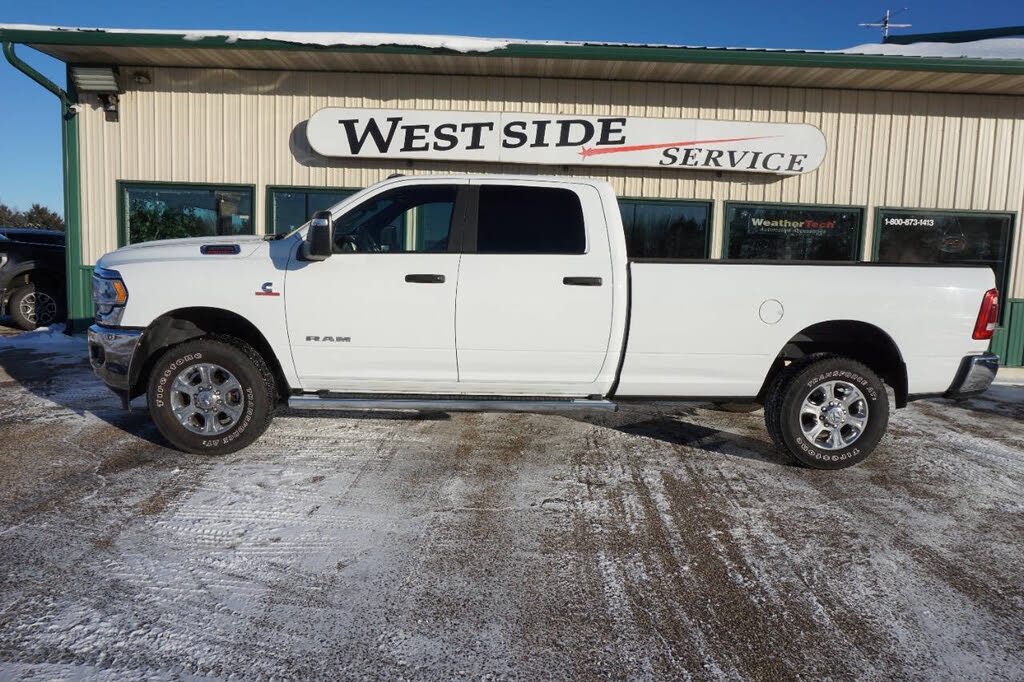 2024 RAM 3500 Big Horn Crew Cab LB 4WD