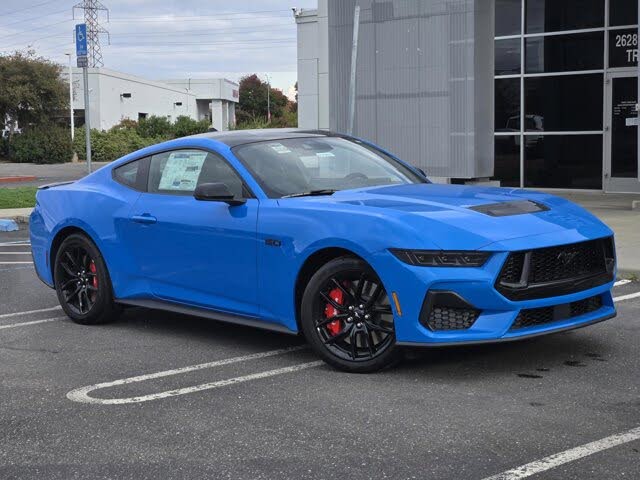 2025 Ford Mustang GT Premium Fastback RWD